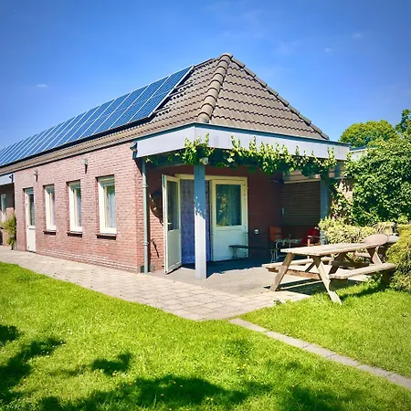 Rooi Bij De Knoptoren 3* Sint-Oedenrode