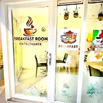 Rooi Bij De Knoptoren 住宿加早餐酒店 Sint-Oedenrode